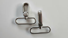 Load image into Gallery viewer, Matte Swivel Hooks - 1.5 Inch (38mm) - 10 pack
