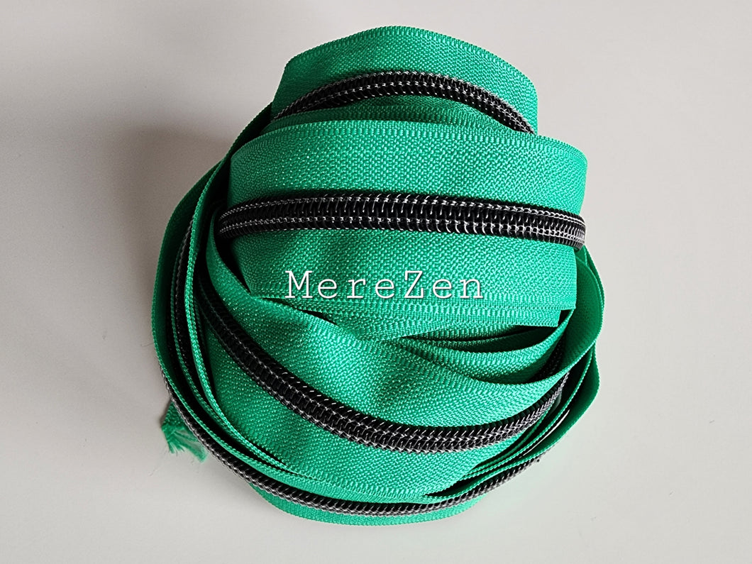 Green Zipper Tape with Matte Black Teeth - No. 5