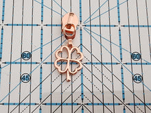 Load image into Gallery viewer, Clover Zipper Pull - No.5
